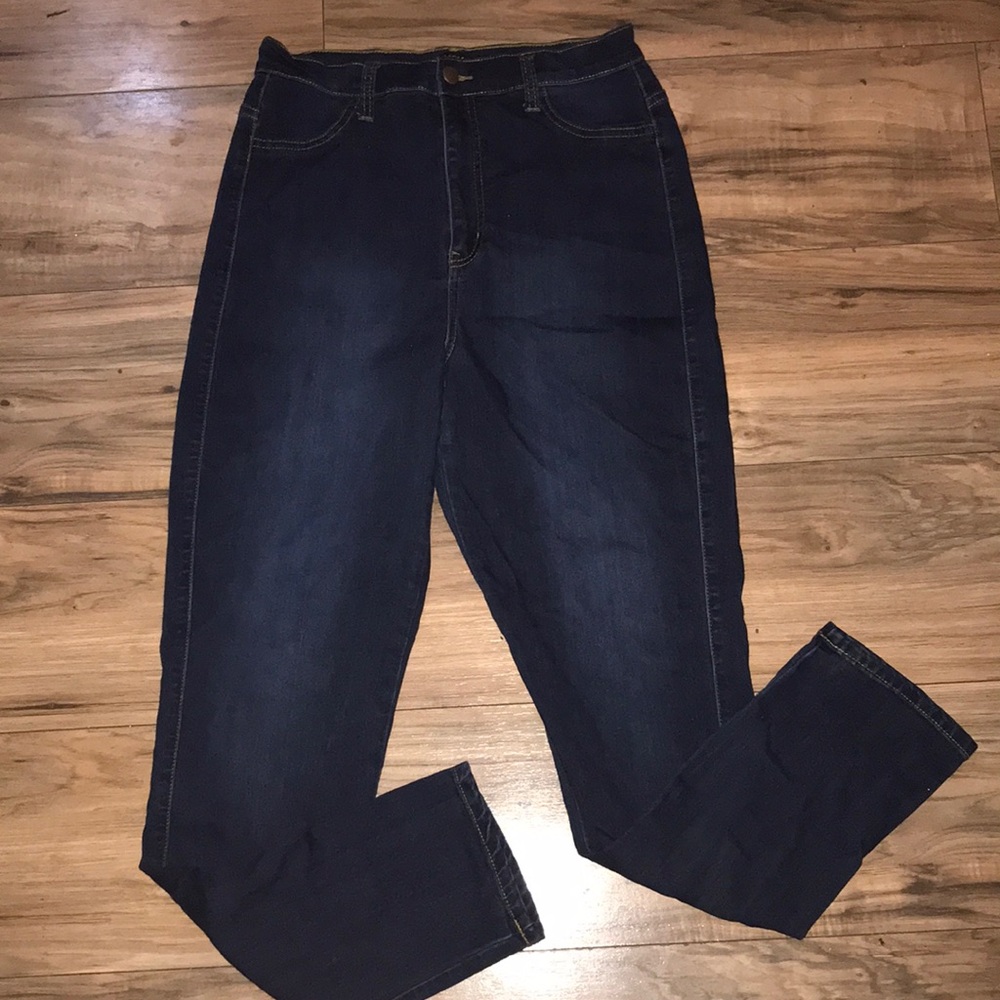 Fashion Nova high waisted blue dark jeans
